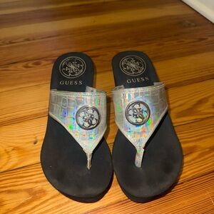 GUESS Holographic Croc-Embossed Thong Sandals - Silver/Black